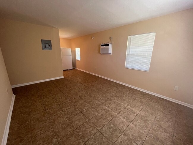 Photo - Balsamo Trust 182 Unit 2