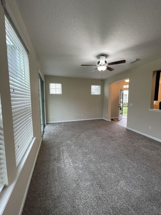 Photo - 3 bedroom 2 .5 bath townhome 2 car attached garage in St. Johns county