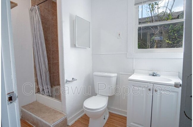 Photo - 342 Vine St