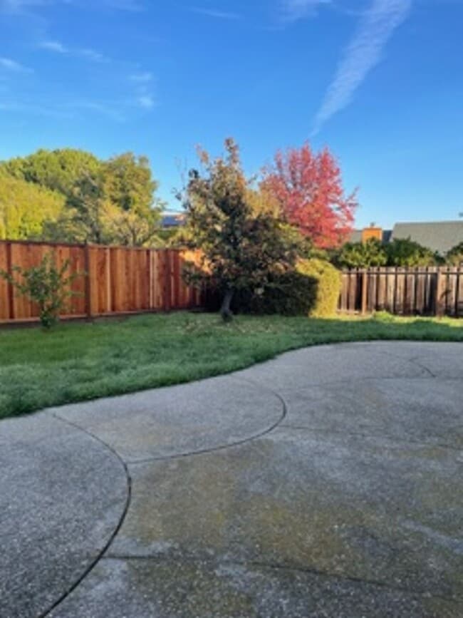 Photo - Gorgeous Two Story Home In Union City 3 Bedroom 2.5 Baths