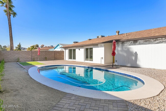 Photo - 2333 E Paradise Dr