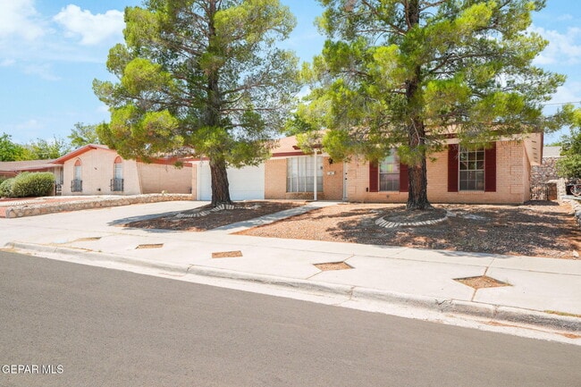 Photo - 10337 Galahad Way