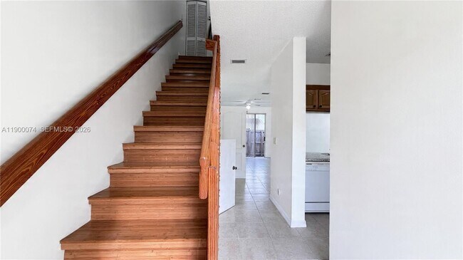 Photo - 870 NE 212th Terrace