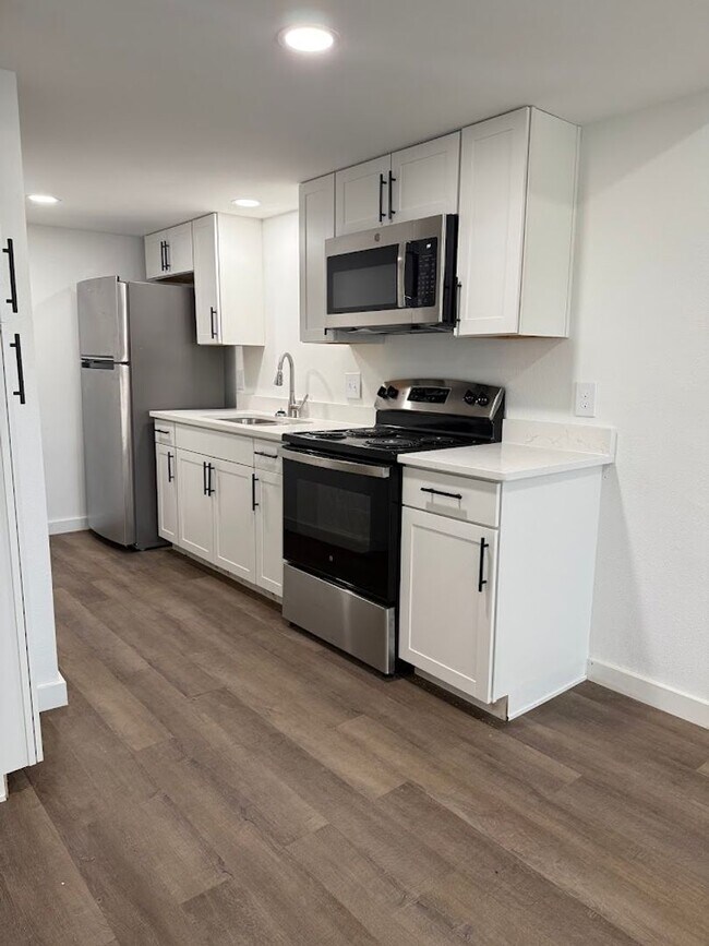 Photo - Remodeled Private San Pedro Square Studio