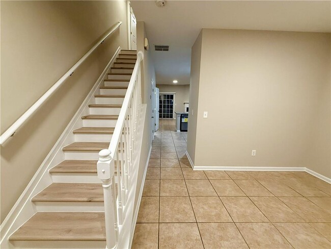 Photo - 1527 Cove Creek Cir