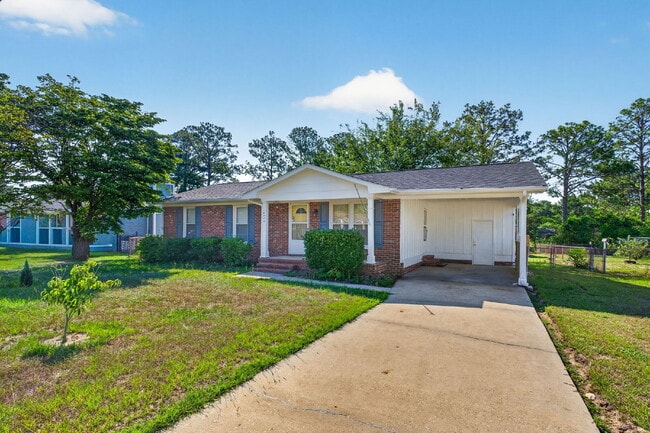 Photo - "Charming 3-Bed Home with Gleaming Hardwood Floors in Hope Mills!"