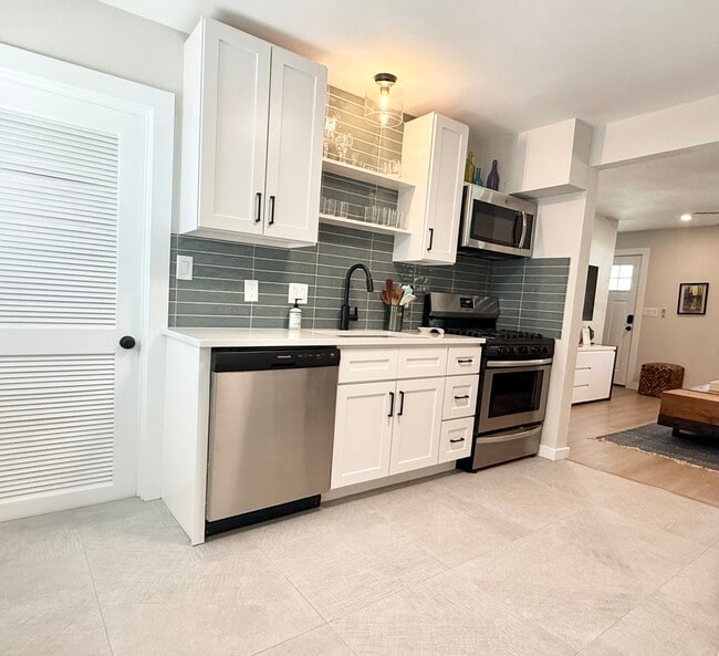 Photo - 201 S Mitchell St