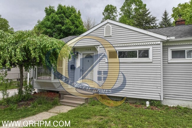 Available Now in Fenton!!! - Available Now in Fenton!!! House