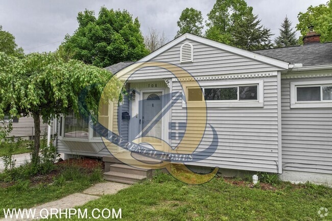 Building Photo - Available Now in Fenton!!! Rental