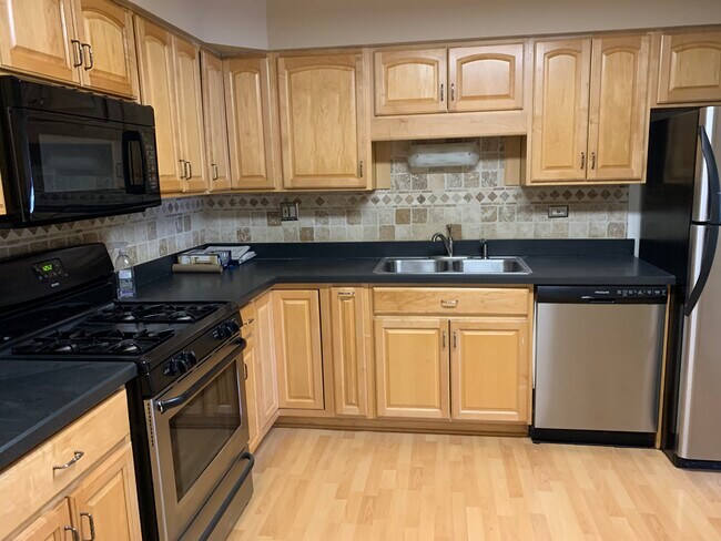 Photo - 375 W Winchester Rd Unidad 104