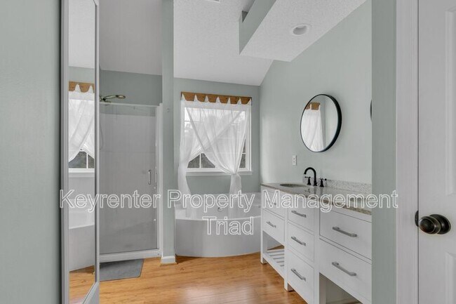 Photo - 3391 Valley Crossing Dr