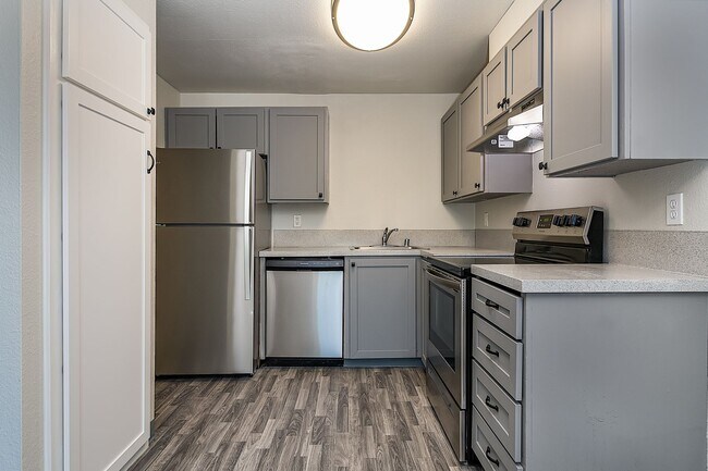 Photo - Murray Road Apartments