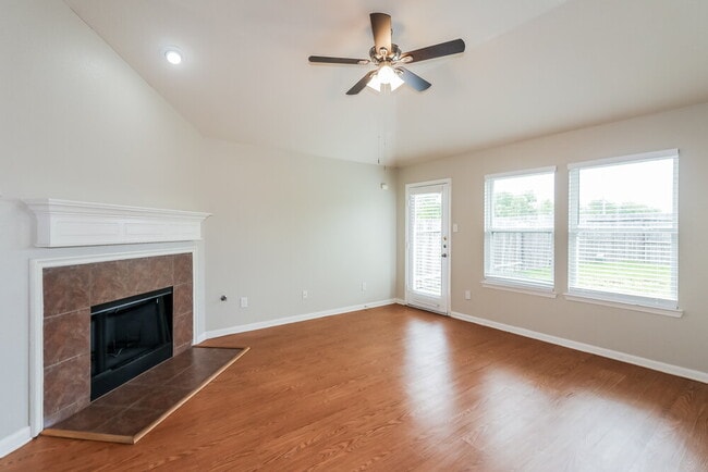 13910 Maleewan Ln