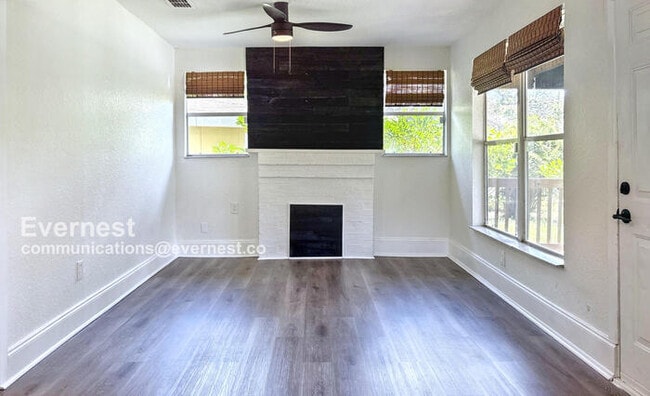 Building Photo - 2004 E Ellicott St