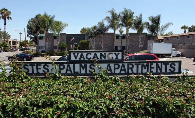 Photo - Estes Palms Apartments