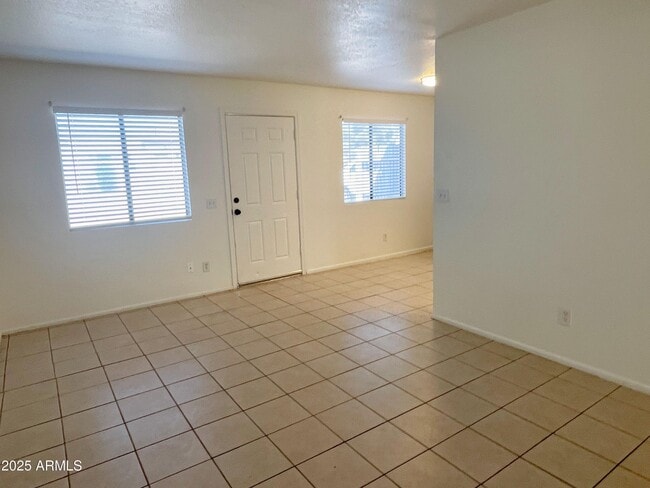 Photo - 2061 S Apache Dr Unit 3