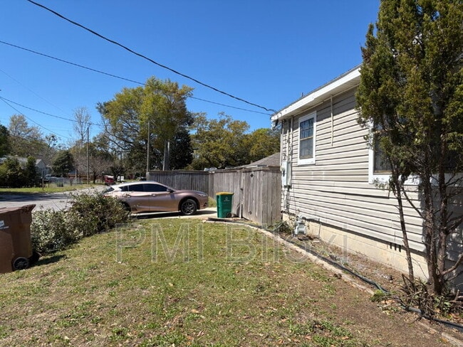 Photo - 391 Rodeo Dr