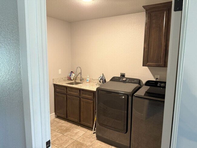 Photo - Beautiful 4 Bedroom 2 Bath Home