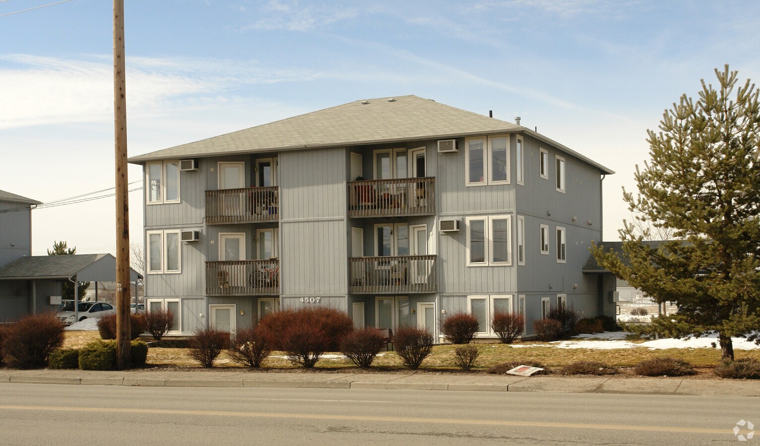 4421 - 4523 N Sullivan Rd - 4421-4523 N Sullivan Rd