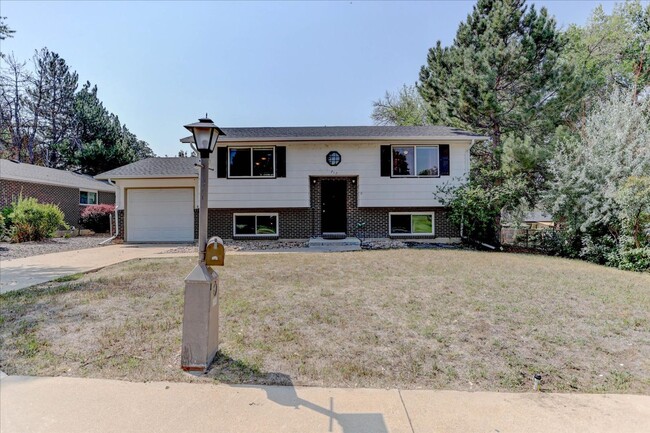 Photo - 717 E 5th Ave