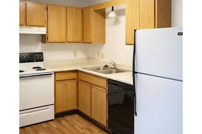 SUNDANCE MARSHALLTOWN APARTMENTS