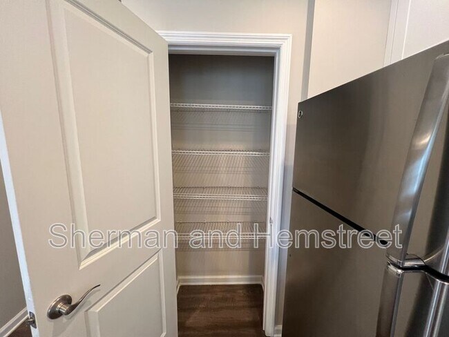 Photo - 645 Dobhill Ln Unit 645