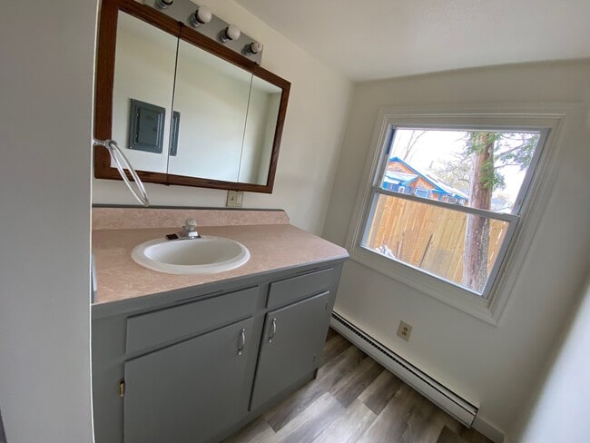 Photo - 12 Loaldo Dr Unit 1 Bedroom
