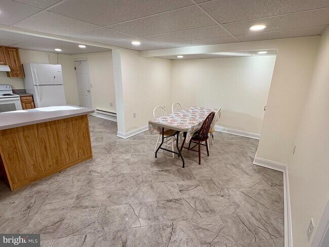 Photo - 2851 New Windsor Rd