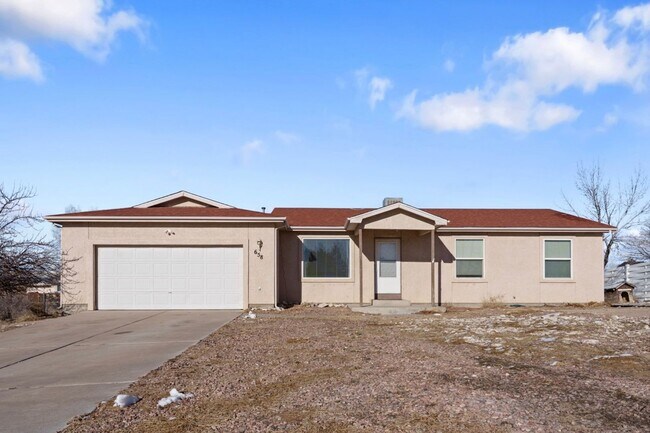 Pueblo West ranch home in cul-de-sac on .2... - Pueblo West ranch home in cul-de-sac on .2...