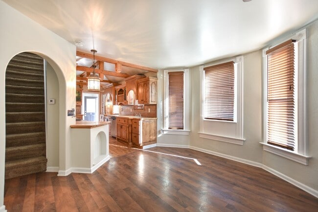 Building Photo - 2467 S 700 E Unit A