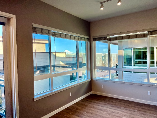 Building Photo - 2330 Yakima Ct