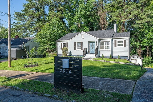 Photo - 2874 Blount St