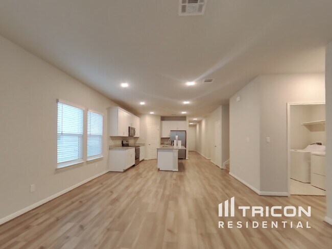 Photo - 13524 Paxton Blvd