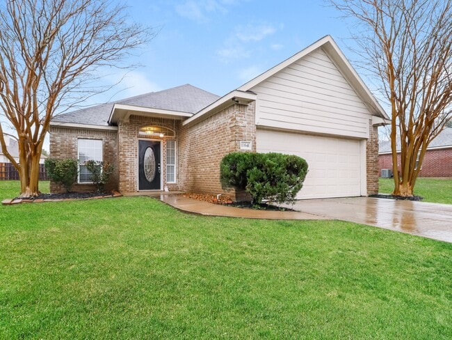 Photo - 13541 Lake Breeze Ln