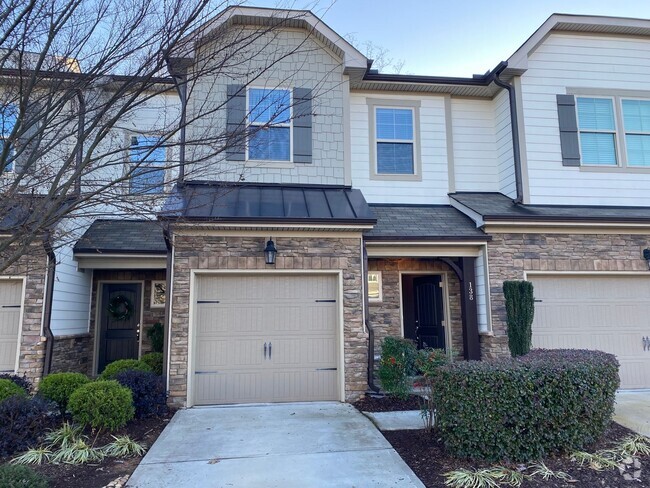 Building Photo - Immaculate Hillsborough Townhome **APPLICA...