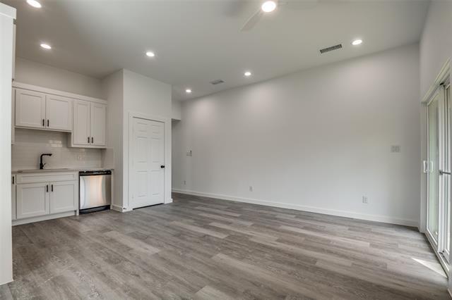 Photo - 3305 Mineola St