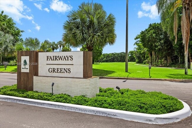Building Photo - 7944 Eastlake Dr Unit D