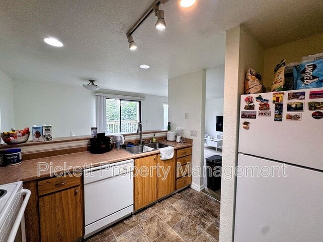 Photo - 1700 W Sunn Fjord Ln