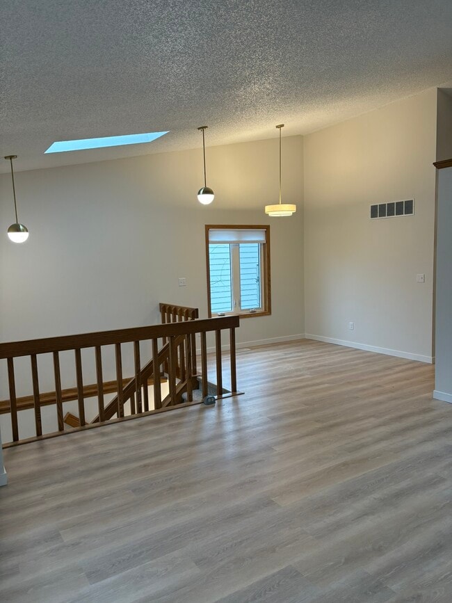 Photo - 830 Dover St