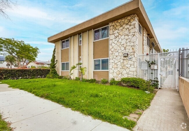 Outside POV - 536 S. Flower St Rental