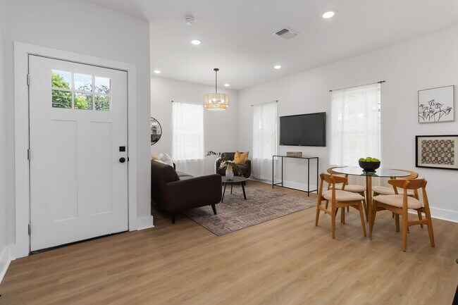 Photo - 237 Carle Ave