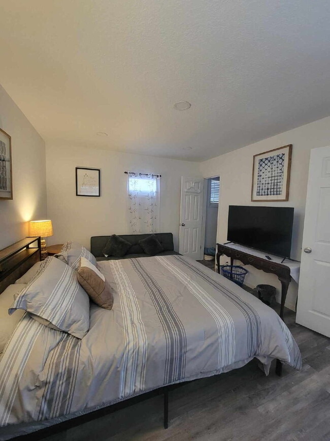 Photo - 1 bedroom in a 5 plex in Leakesville Unit 2