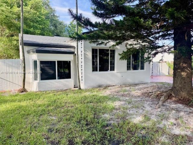 Photo - 4471 SW 4th St