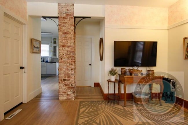 Photo - 822 N 50th Ave Unit 822/1