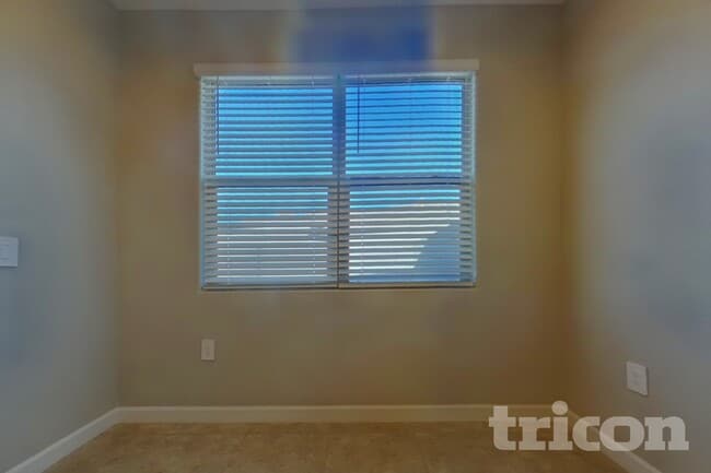Photo - 30033 W Cheery Lynn Rd