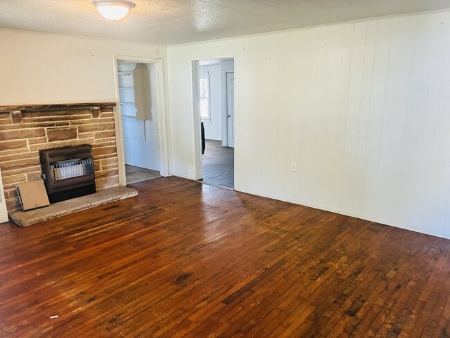 Photo - 602 Williams St