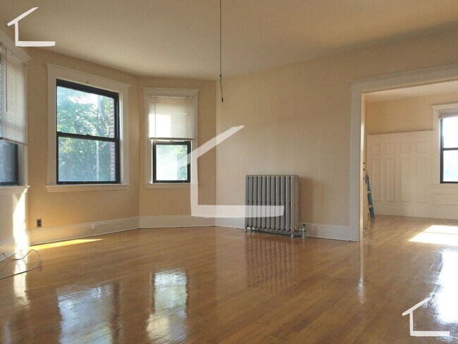 215 Chestnut Hill Ave