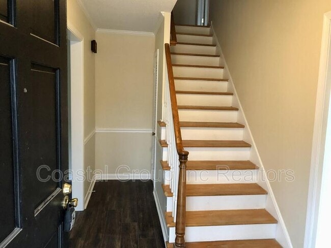 Photo - 613 Reef Ln