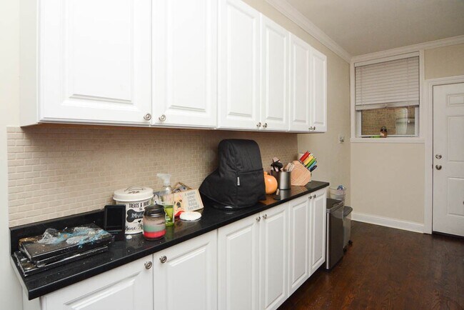 Photo - 706 W Roscoe St Unit J05P