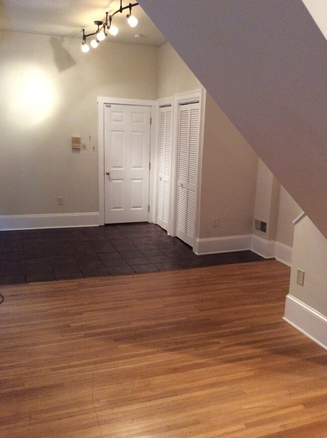 Photo - Unique Downtown York Apartment! 2 full baths!